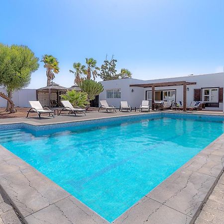 Villa Bella Lanzarote กอสตา เตกีสเซ ภายนอก รูปภาพ